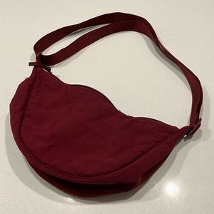Uniqlo round mini shoulder bag - maroon